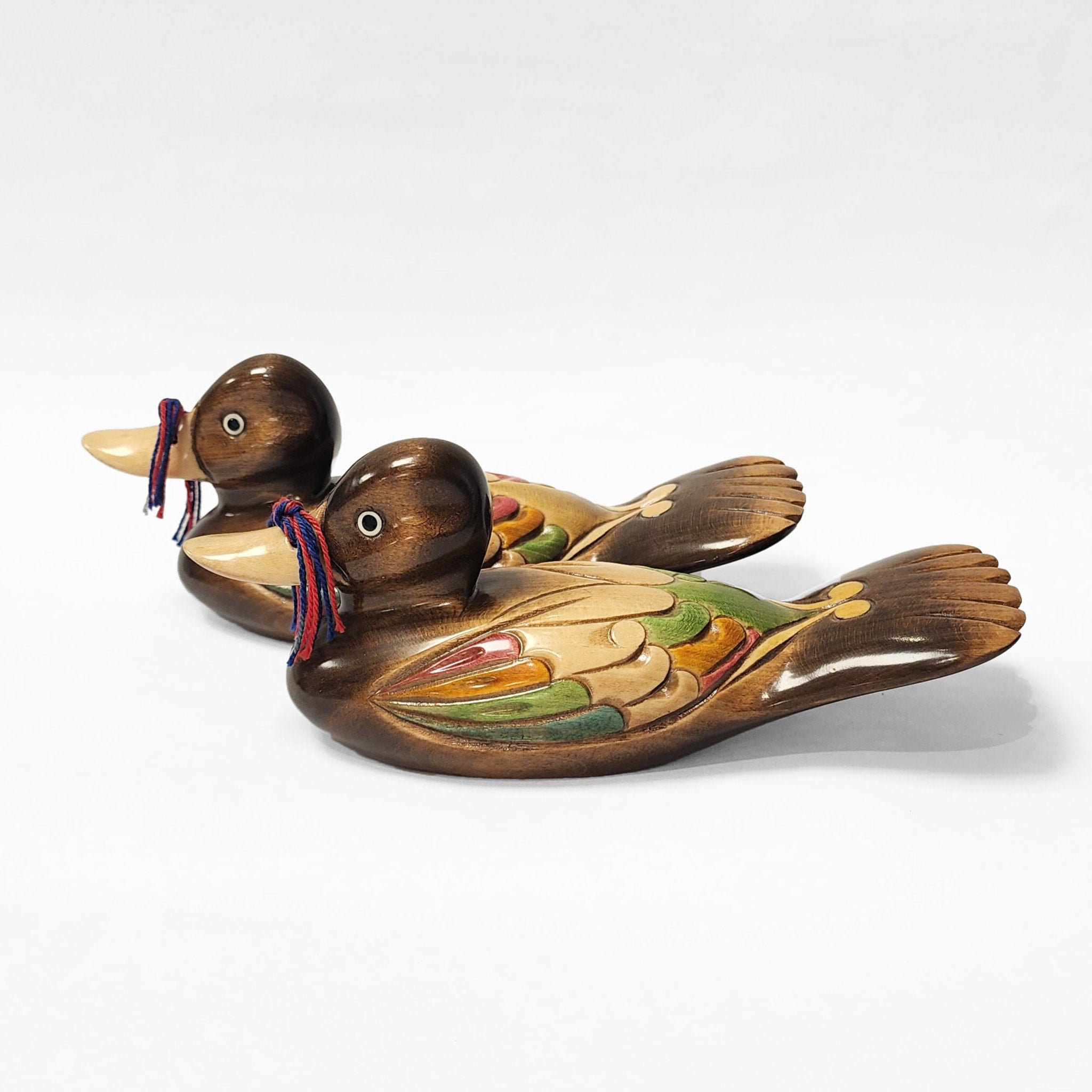 Korean wooden wedding ducks | Beachweddingtips.com Korean wooden wedding ducks | Beachweddingtips.com
